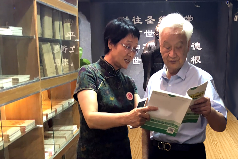 河北省人民检察院原检察长侯磊到访集团